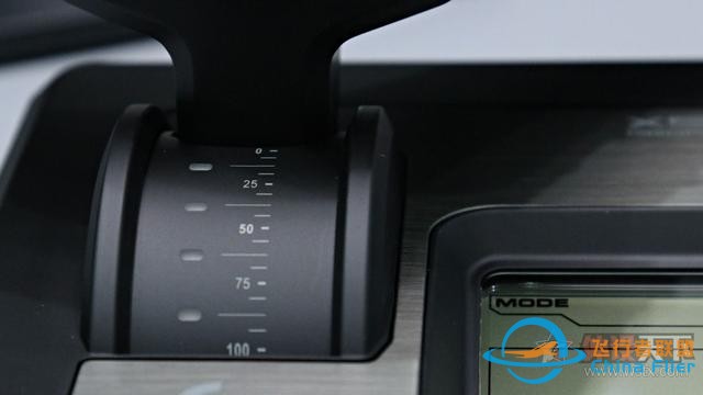 想開飛機嗎？羅技這款飛行模擬搖桿讓你在家就當飛行員-3720