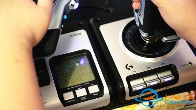反饋最真實的飛行搖桿 羅技HOTAS系列飛行模擬控制器評測-3410
