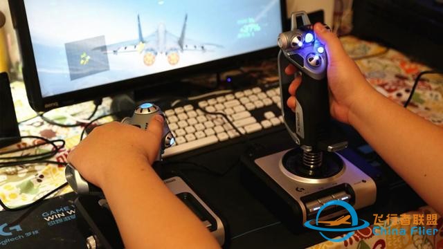 反饋最真實的飛行搖桿 羅技HOTAS系列飛行模擬控制器評測-1590