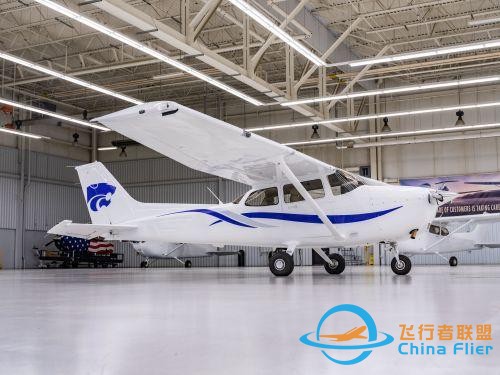 德事隆航空成功向堪薩斯州立大學航空學院交付賽斯納172機隊-9707