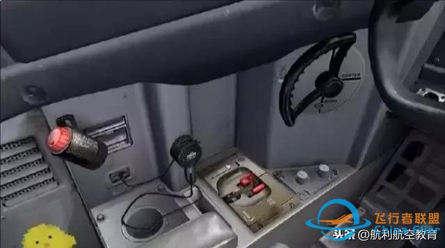 B737飛機(jī)駕駛艙說明書（精華）-4821