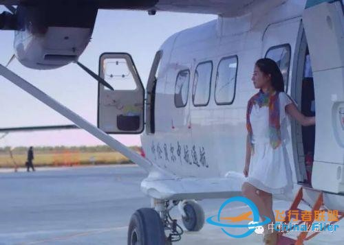 兩會(huì)代表委員為通用航空發(fā)展“鼓與呼”-5569
