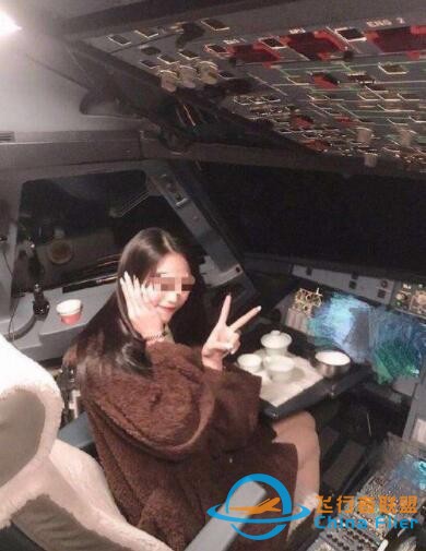 A320客機操縱桿為什么能擺茶盤？側桿模仿戰斗機，副駕被禁止起落-2914