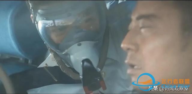 萬米高空風擋破裂，機長力挽狂瀾，《中國機長》背后的真實故事-7549