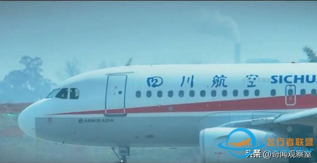 萬米高空風擋破裂，機長力挽狂瀾，《中國機長》背后的真實故事-8841
