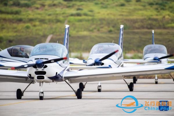 新華全媒 丨2022湖南（國(guó)際）通用航空產(chǎn)業(yè)博覽會(huì)開(kāi)幕-4932