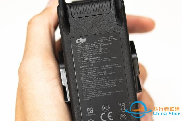 零基礎也能玩的穿越機？大疆DJI FPV Combo穿越機開箱試飛-5800