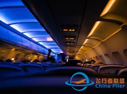 常識 | 飛行中，在自己的座位上坐好有多重要？-1508