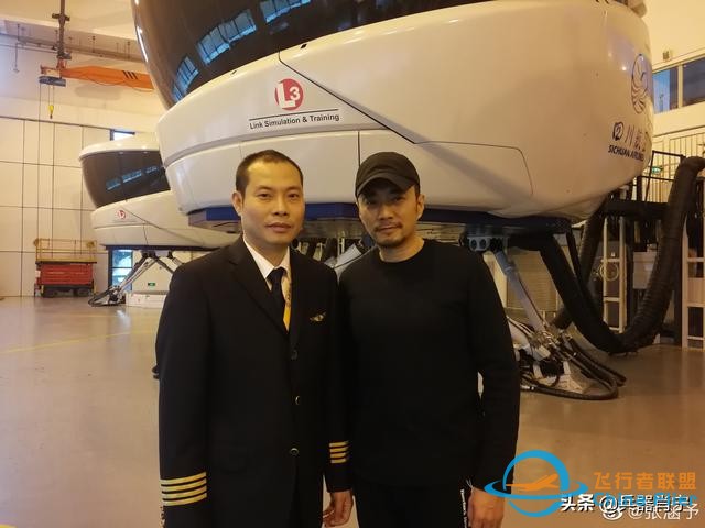《中國機長》里，他們共同戰勝的是一次教材里從未有過的險情-4789