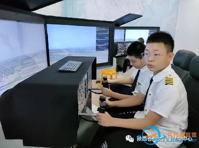 青蘋果·雛鷹展翅模擬飛行開始招生啦-9769