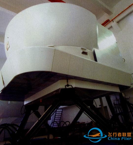 中國空軍的飛行模擬訓(xùn)練器-3344