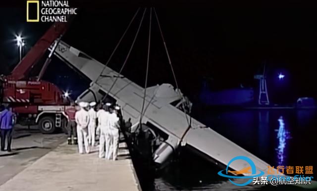飛機沒加油就起飛會怎樣？看似荒謬的失誤，奪走16條生命-783