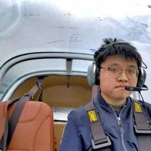 上海交大00后博士生愛上飛行，“開飛機就和開車一樣，唯手熟爾！”